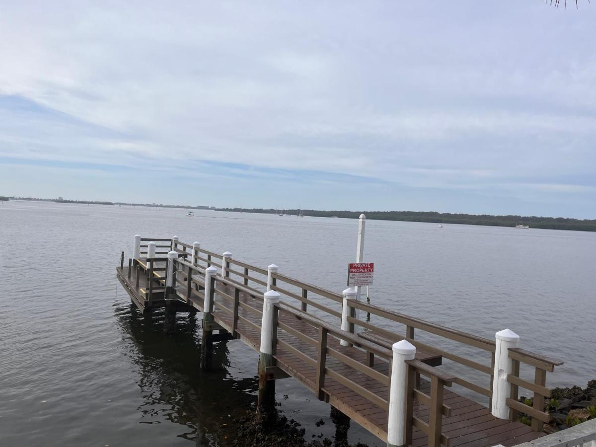 Oceanfront Luxury Condo! Mins To Beach! Rum Bar Next Door! St. Petersburg Exterior photo